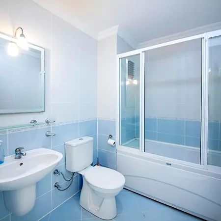 Marvelous Flat 650 M To The With Shared Pool And Terrace In Bodrum *